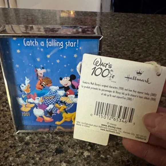 2001 Hallmark Disney Fab 5+Daisy Duck  Framed Decor honoring Walt Disney's 100th - Picture 5 of 5